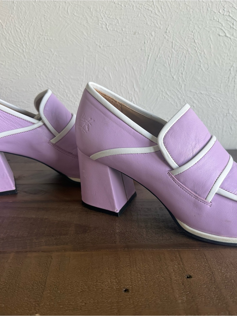 Fluevog Clouds of Joy Nimbus Lavender Block Heel Loafers with White Trim - Picture 3 of 6